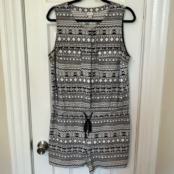 Tribal Print Romper - Picture 1 of 4
